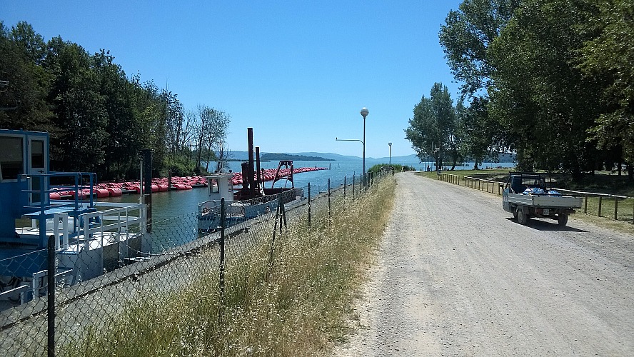 Fischerboote am Lago Trasimeno