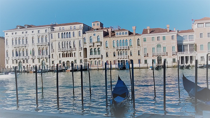 Hotel Abano Ritz: Blick auf Gondeln und die Hotelmeile in Venedig