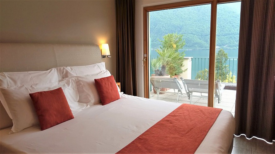 Parco San Marco: Unser Schlafzimmer - ebenfalls mit Zugang zum Balkon und mit Seeblick