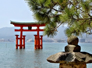 Miyajima-Torii | Details » Tore & Türen | bildpixel / pixelio