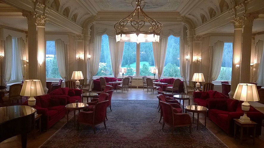 Grand Hotel Kronenhof - Empfangsbereich Lobby