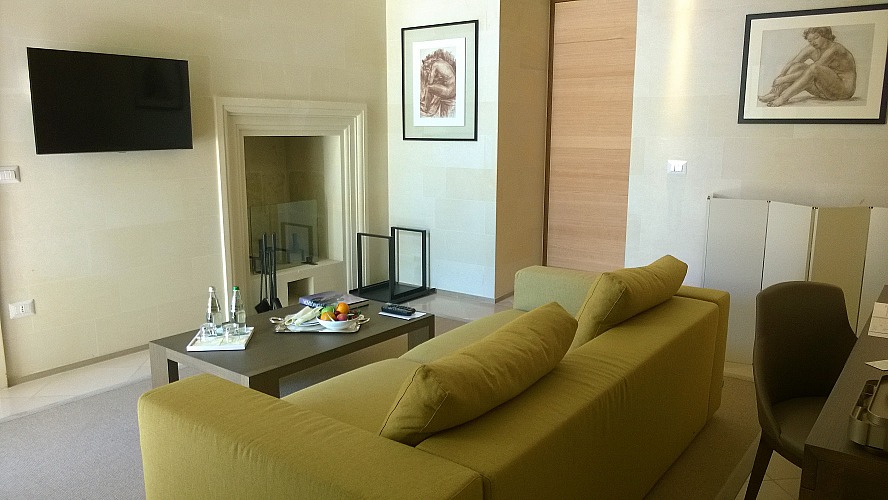 La Fiermontina: Blick in das exklusive Wohnzimmer unserer Suite