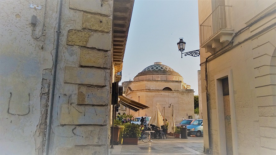 La Fiermontina: Lecces lebhafte Kalkstein-Altstadt