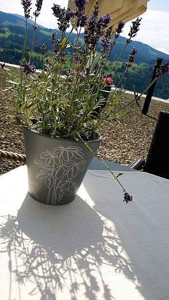 Hotel Bergkristall Natur & Spa: Lavendel schön dekoriert