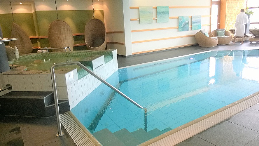 Hotel Bergkristall Natur & Spa: Pool im Wellnessbereich