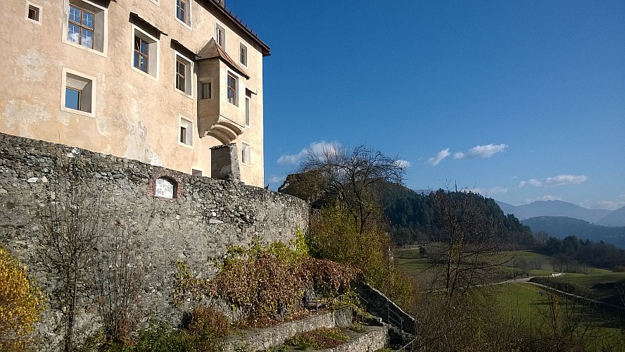 Hotel Schloss Sonnenburg: traumhafter Blick ins Pustertal