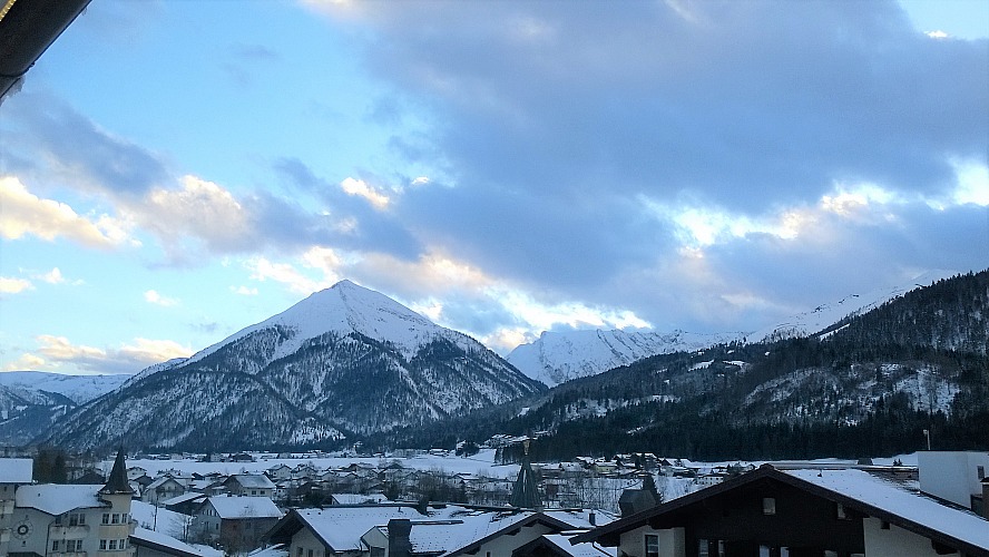 Posthotel Achenkirch: Umgeben von Rofan- und Karwendelgebirge