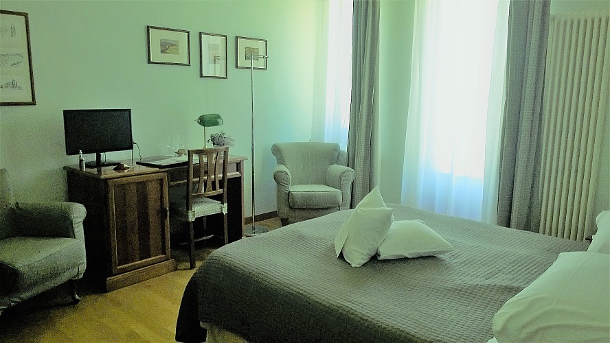 Hotel Posta Marcucci: Wir beziehen unser Zimmer in dem Schlichtheit als Stilmittel gilt