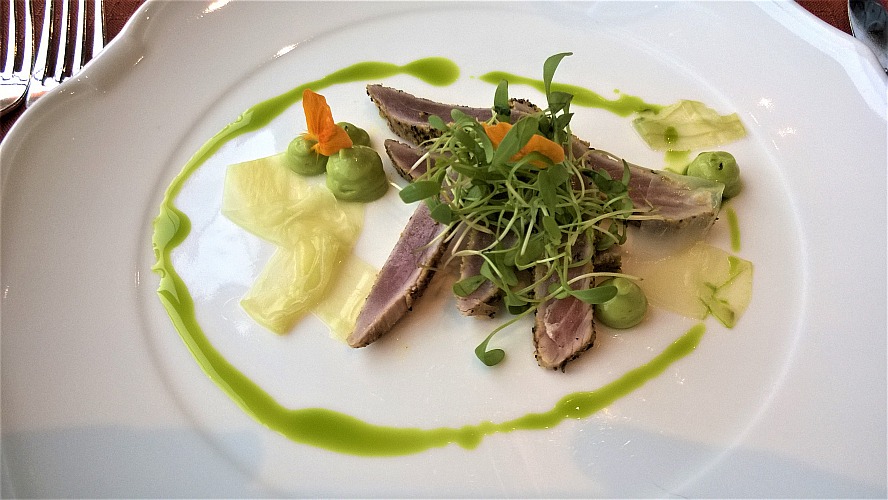 Hotel Eden Spiez: Thunfisch in feinem Pfeffermantel - köstlich