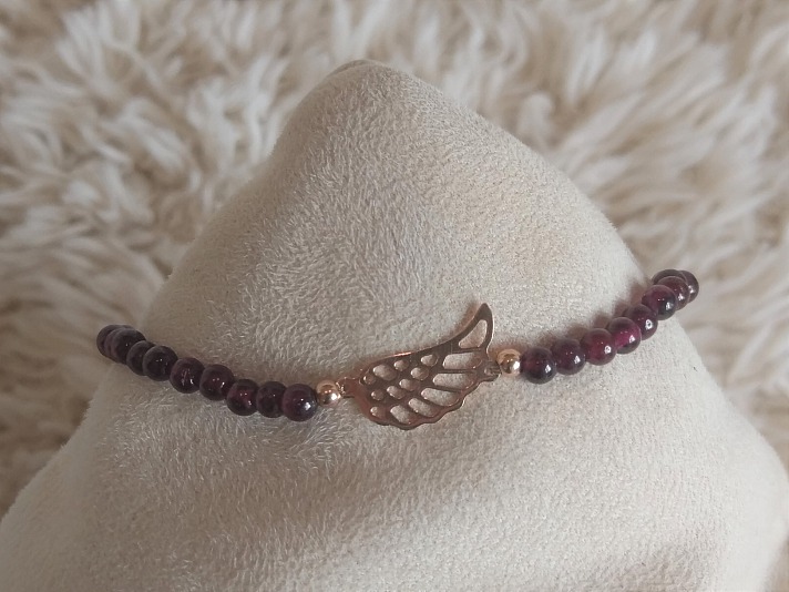 Stoneberry: Symbolarmband Engelsflügel - rosévergoldet mit Granat