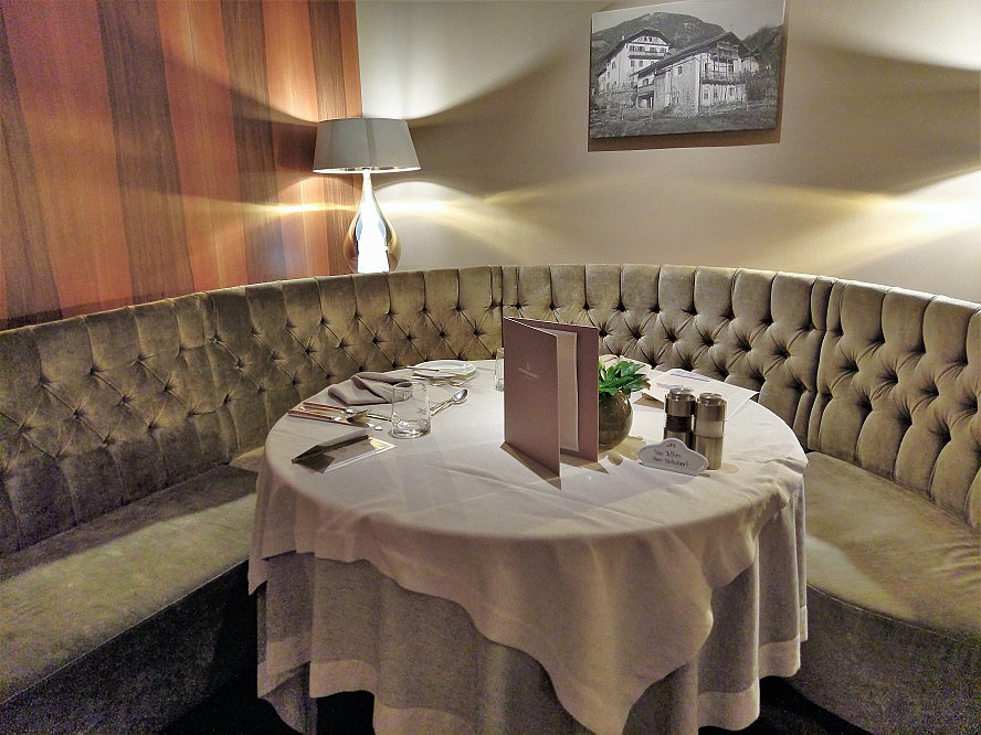 Hotel Hohenwart: unser wunderschöner und ruhiger Platz im modern gestalteten Restaurant