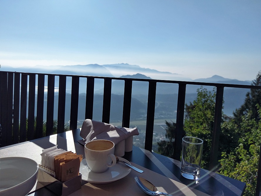 Kurhaus Cademario Hotel & Spa: Frühstücken in himmlischer Atmosphäre