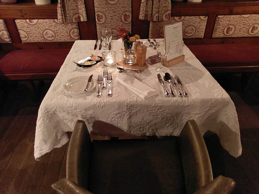 Hotel Oberforsthof: schön eingedeckter Tisch für das Dinner