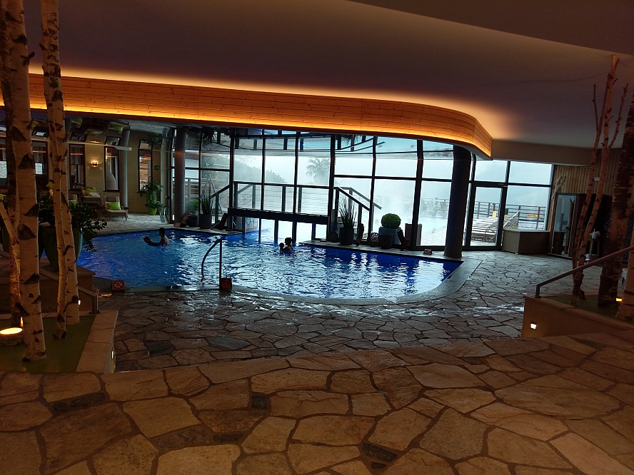 Golf & Spa Resort Andreus: großzügige Wellnessbereiche mit zahlreichen Pools und Saunen