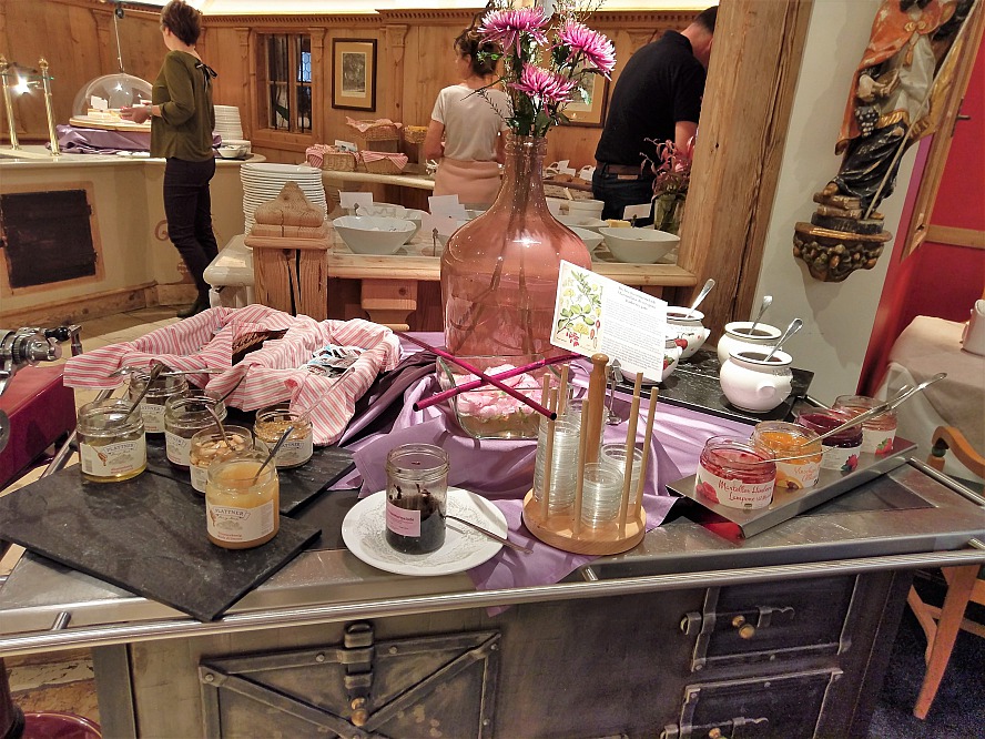 Mirabell Dolomiten Wellness Residenz: auch das große Frühstücksbuffet lässt keine Wünsche offen