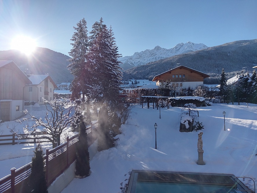 Mirabell Dolomiten Wellness Residenz: Blick in den Park - von unserem Balkon