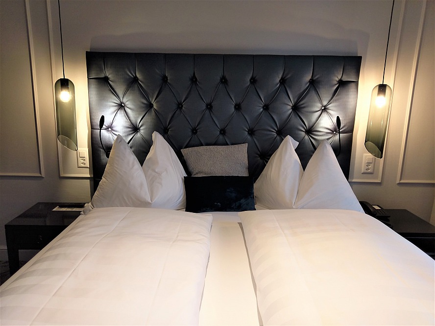 Parkhotel Gunten: Unser Doppelzimmer-Design besticht durch eine zurückgenommene Eleganz