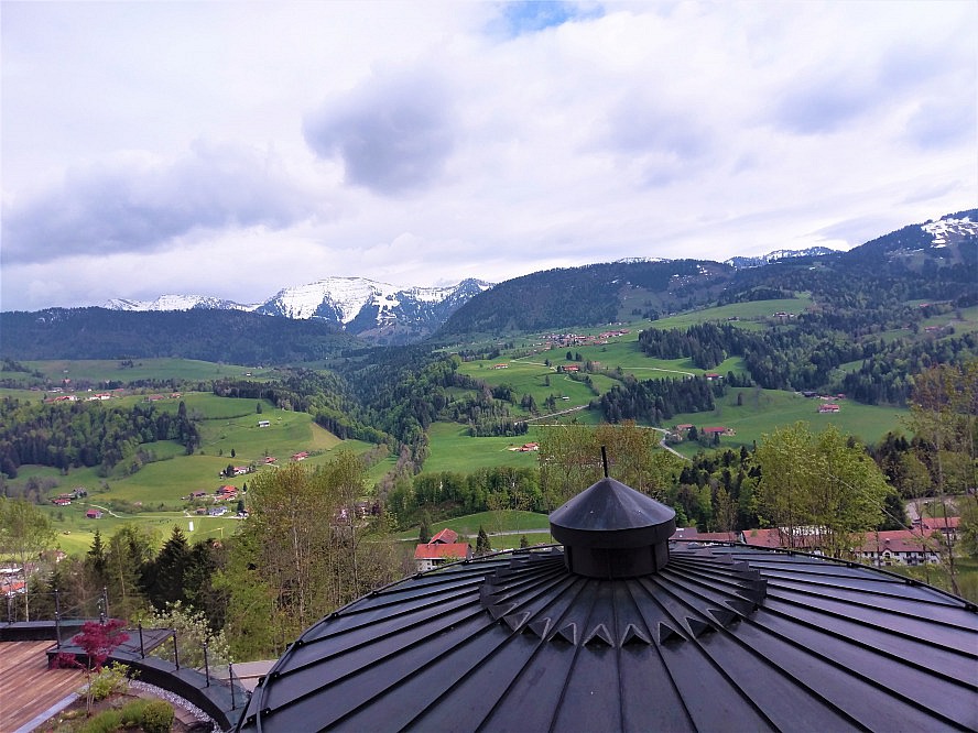 Hotel Allgäu Sonne: Frühling, Sommer, Herbst und Winter – die herrliche Allgäuer Natur lockt mit einer abwechslungsreichen Naturerlebniswelt