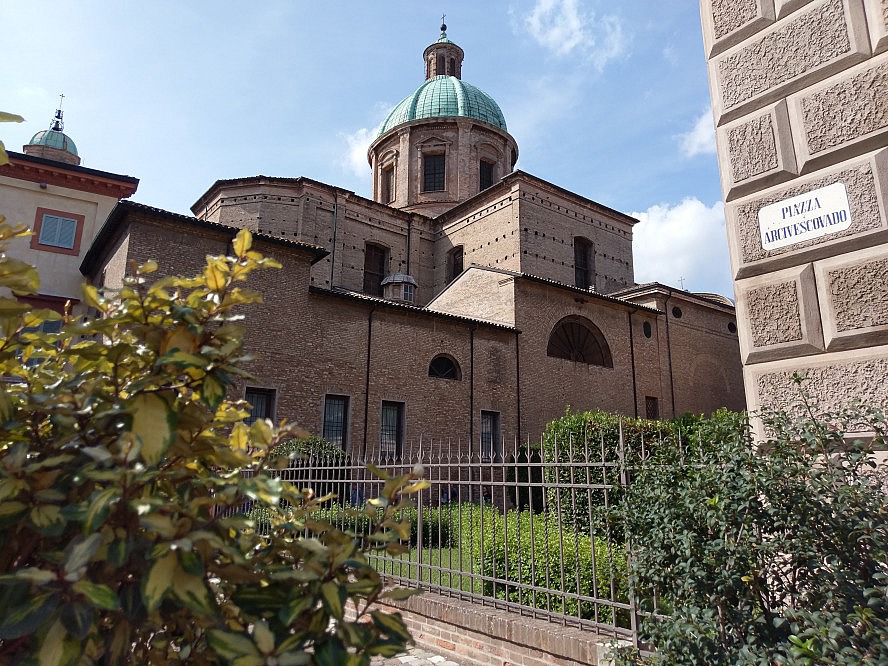 Grand Hotel Cesenatico: Ravenna fand in Gedichten von Oscar Wilde, George Gordon Lord Bryon, Herman Hesse und Eugenio Montale ihren poetischen Platz