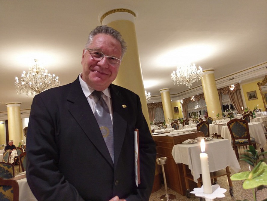 Abano Grand Hotel: der freundliche Restaurantleiter kümmerte sich um unser leibliches Wohl