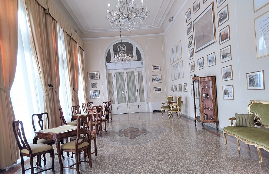 Grand Hotel Rimini: In den letzten hundert Jahren entwickelte sich das Grand Hotel langsam aber sicher zu einem der angesagtesten Hotels in Europa