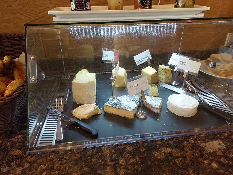 Hotel Nesslerhof: Auswahl delikater und regionaler Käsesorten