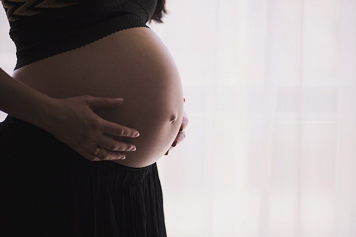 Schwangere haben viele Fragen, die sie sich nur selten zu stellen trauen. Ein Geburtsvorbereitungskurs ist hier die ideale Anlaufstelle, um versierte Informationen zu erhalten