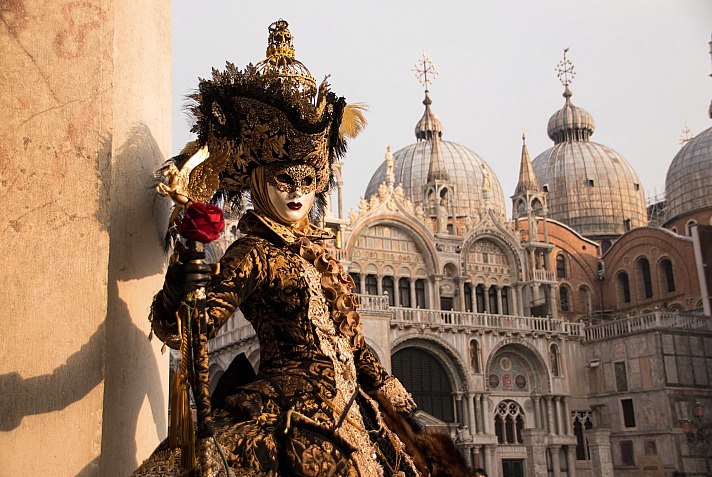 Facetten der Liebe -  alles im Leben ist vergänglich, wie man am Beispiel Venedigs sehr gut sehen kann