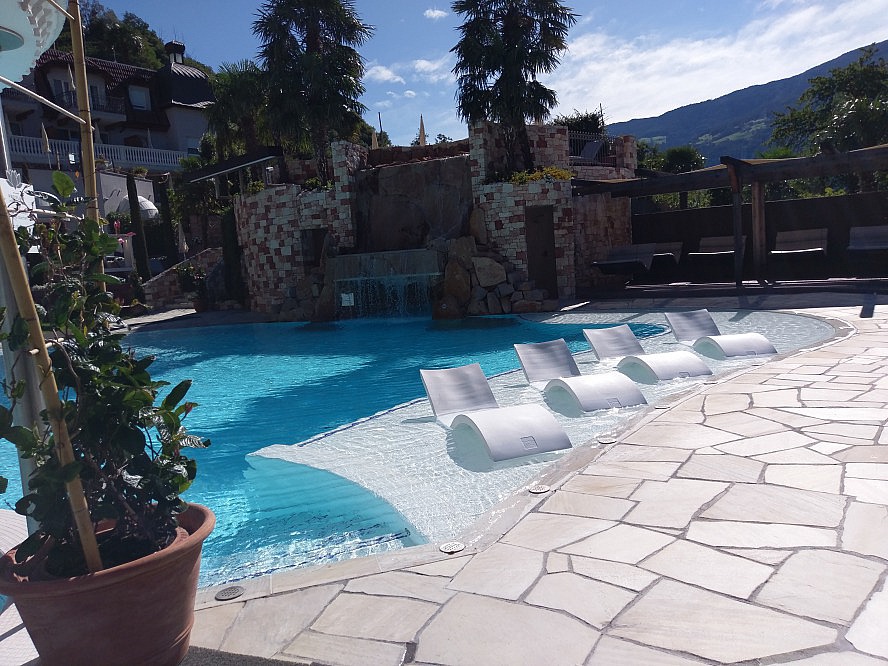 Preidlhof Luxury DolceVita Resort: Bei sommerlich heißen Temperaturen tauchen wir nur allzu gern ein in die Welt des Wohlbefindens