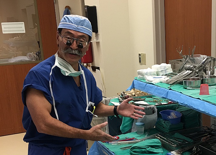 Fragen zum Jahresrückblick 2020: Dr. Yusuke Yahagi in der Klinik