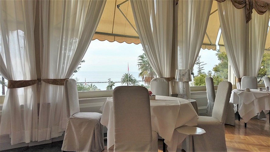 Royal Hotel Sanremo: Mit diesem Ausblick auf das Meer möchten wir am Liebsten von jetzt an immer frühstücken