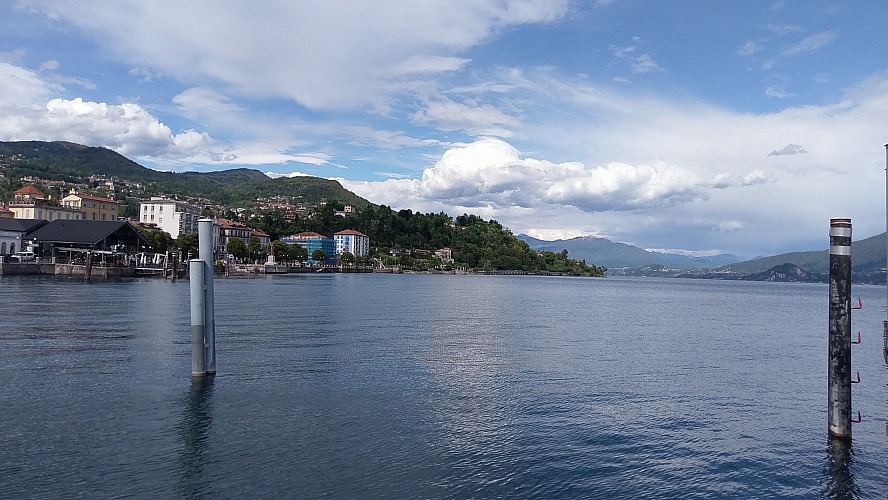 Luxury Italy Apartments: Blick auf den Lago Maggiore