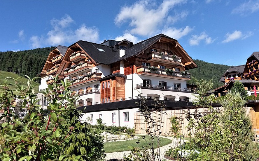 ALMGUT - Mountain Wellness Hotel: Was 1987 seinen Anfang nahm, ist heute eines der führenden Hotels am Katschberg