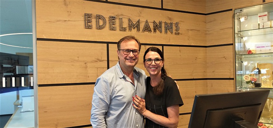 Hotel Edelmanns: Axel und ich werden sehr freundlich von Familie Edelmann empfangen und durchs Hotel geführt