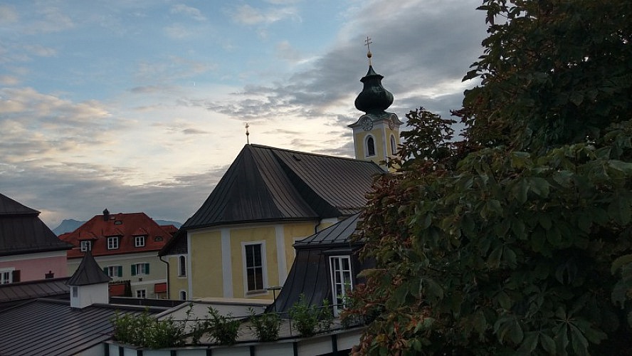 Romantik Spa Hotel Elixhauser Wirt: Die Dorfkirche von Elixhausen