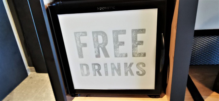 me and all Hotel Kiel: Free drinks bedeutet wirklich: gratis Getränke!