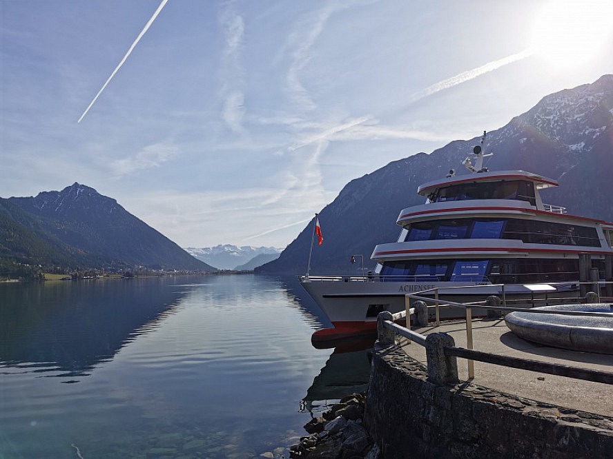 Posthotel Achenkirch: Ob ein entspannter Spaziergang rund um den See oder beim Genusswandern - hier kommt jeder auf seine Kosten