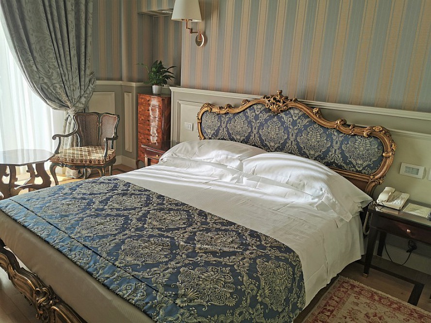 Royal Hotel Sanremo: Monica Wild zeigt mir heute, auf meinen Wunsch, die legendäre Sisi Suite