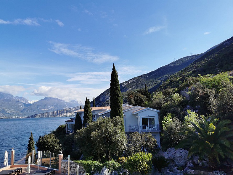 Villa Tempesta: Die Villa Tempesta liegt direkt am Gardasee