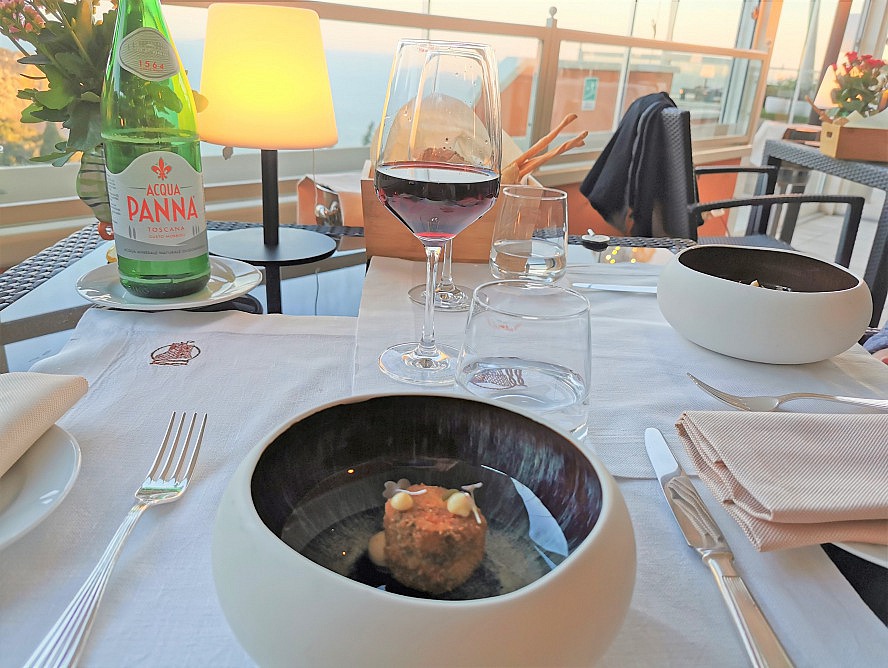 Hotel Torre di Cala Piccola: Am Abend genießen Axel und ich eine kulinarische Reise