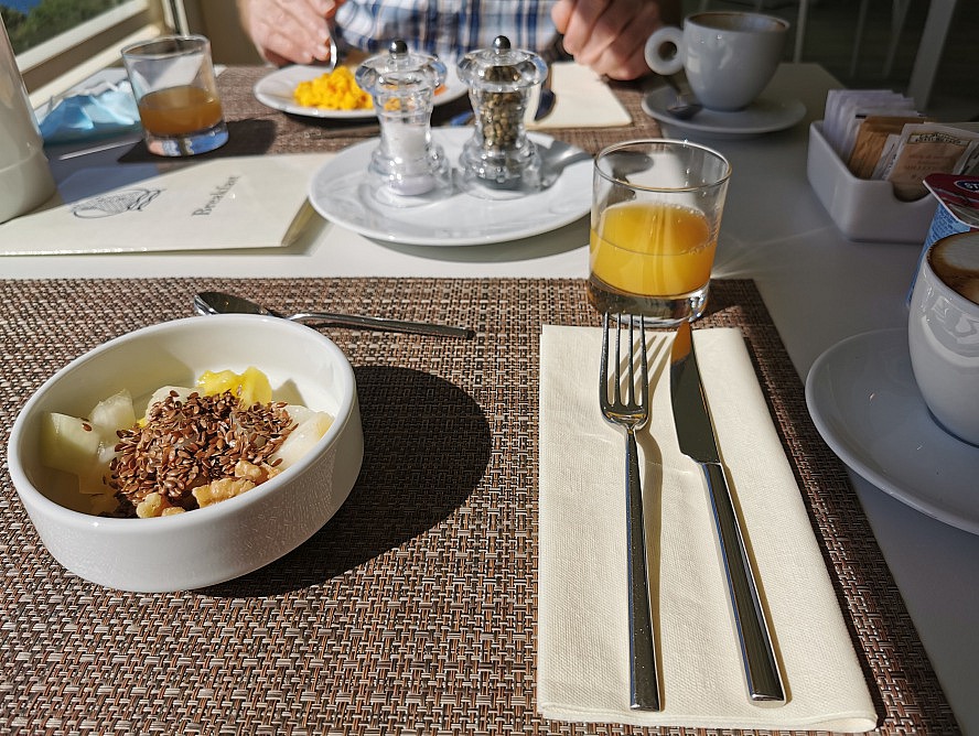 Hotel Torre di Cala Piccola: Köstliches Frühstück