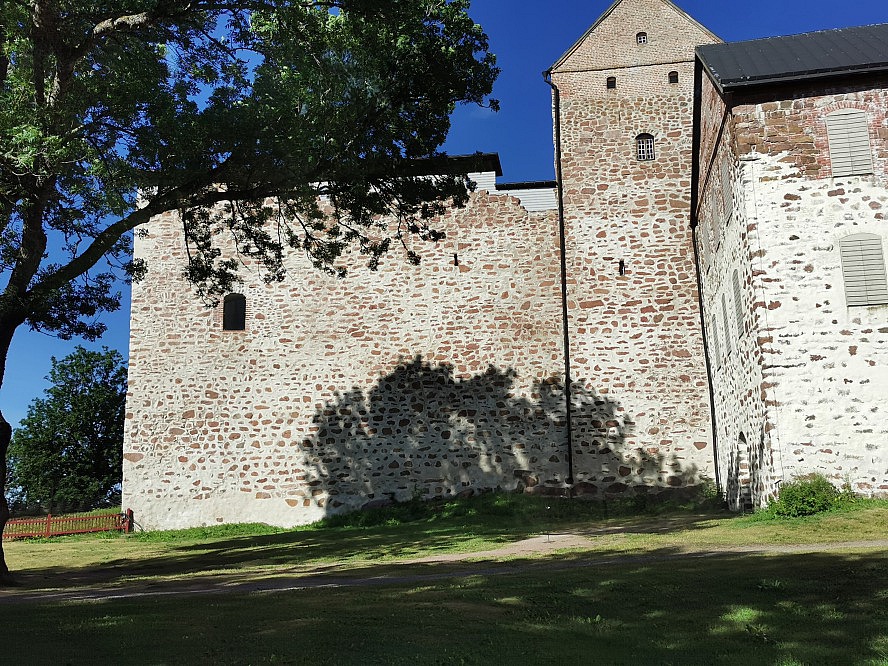 WORLD VOYAGER: Die Burg Kastelholm (schwedisch) hat ihren Namen bis heute behalten, da Åland bis zum heutigen Tage schwedischsprachig ist