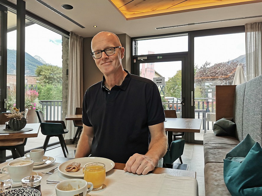Dolce Vita Hotel Jagdhof: Axel freut sich auf das tolle Frühstück