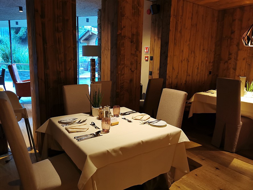 Erlebnishotel Gassenhof: Am Abend werden wir mit allerlei Spezialitäten aus Südtirol sowie leichten Köstlichkeiten aus den mediterranen Regionen Italiens verwöhnt
