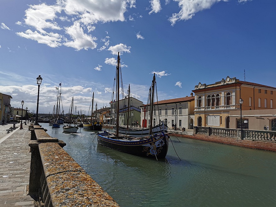 Grand Hotel da Vinci: Leonardo da Vinci veränderte die Ausrichtung des Hafenkanals und konstruierte den Hafen in einer Art Zick-Zack-Form