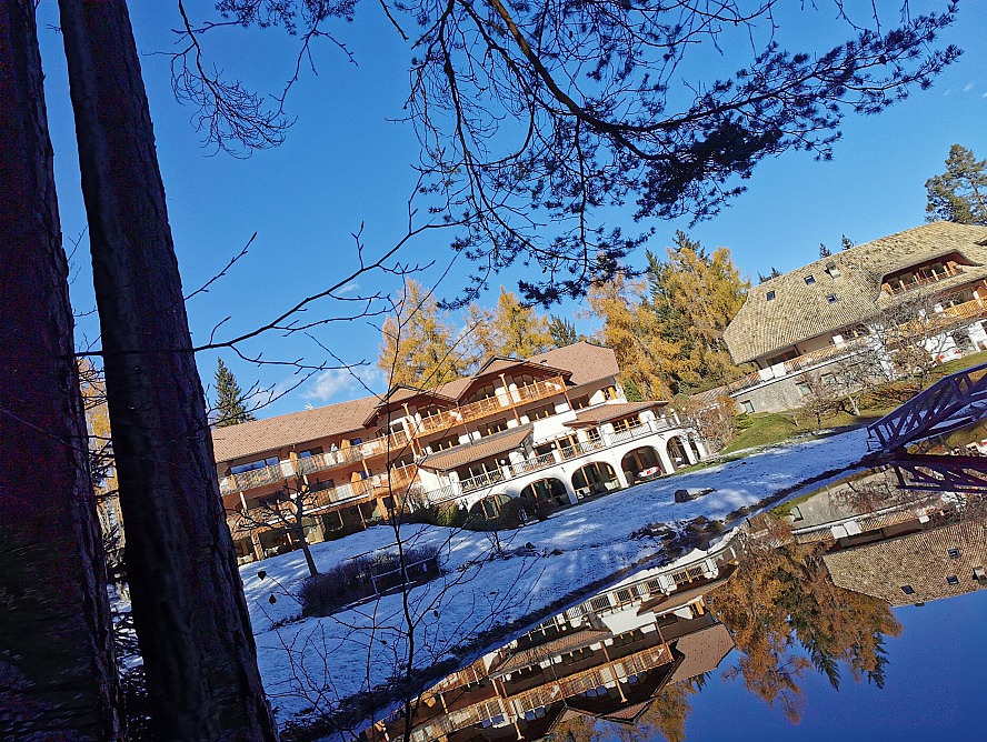 Hotel Weihrerhof: Mit dem Hoteleigenen und traumhaft idyllischen See