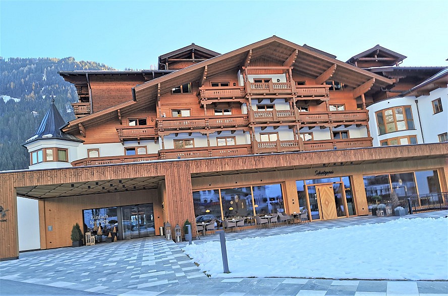 Hotel Tauernhof: Blick auf den Eingangsbereich