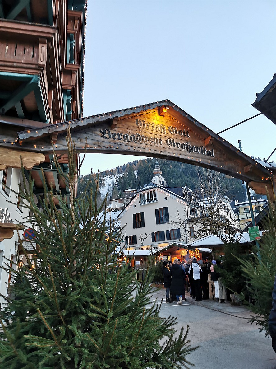 Hotel Tauernhof: stimmungsvoller Bergadvent zum Winterauftakt in Großarl