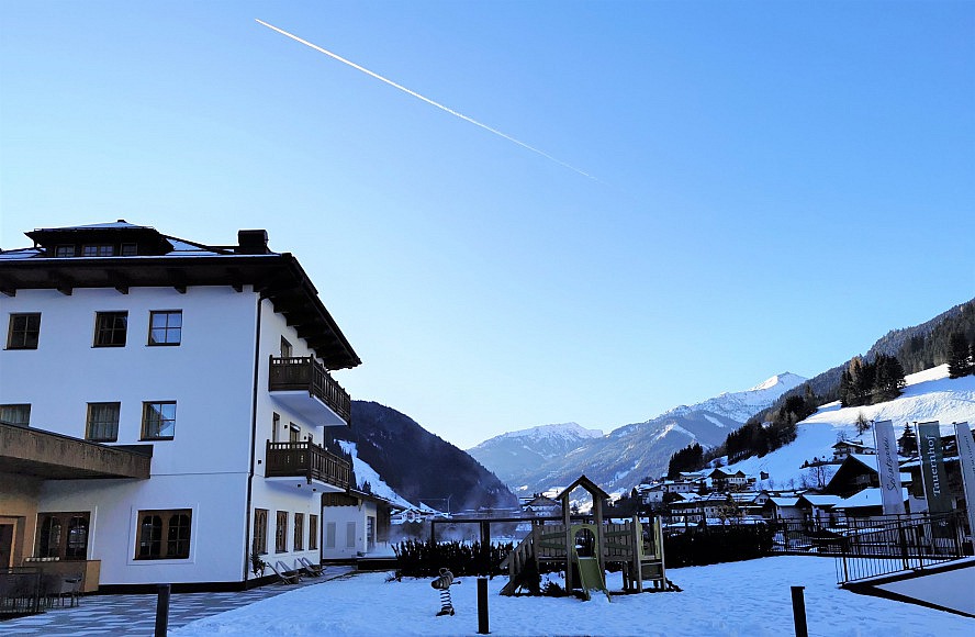 Hotel Tauernhof: tolle Aussichten in die verschneite Winterlandschaft