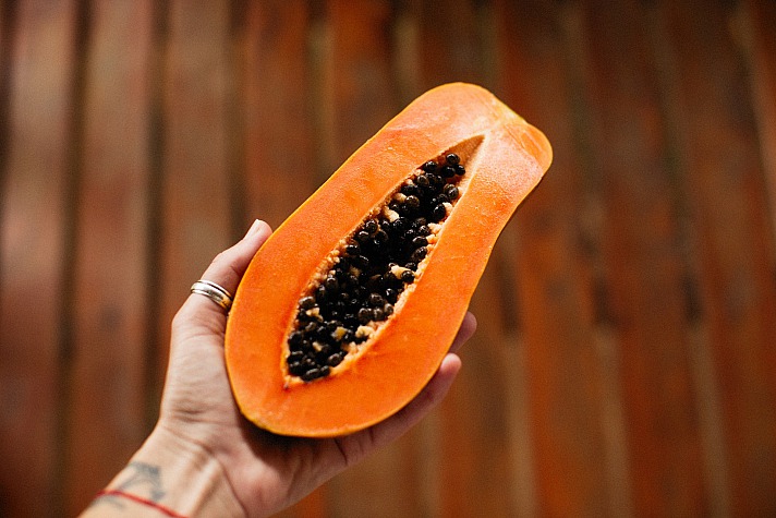 Papaya - Enzymlieferant mit Papain. Reguliert Magen-Darmbeschwerden